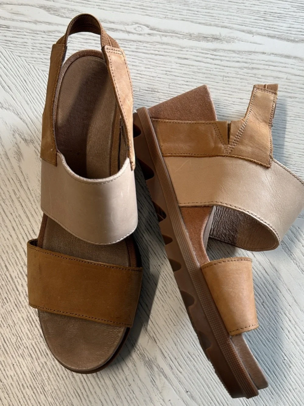 Sorel Women's Joanie II Slingback Wedge- Camel Brown size 11